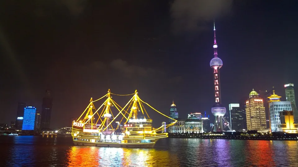 things-to-do-in-shanghai-at-night.jpg