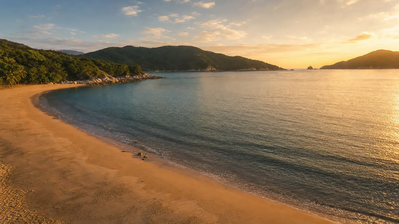 The Dameisha coastline at golden hour
